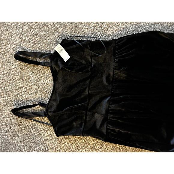 Black Velvet Women's Jumpsuit with Adjustable Straps - Picture 3 of 4